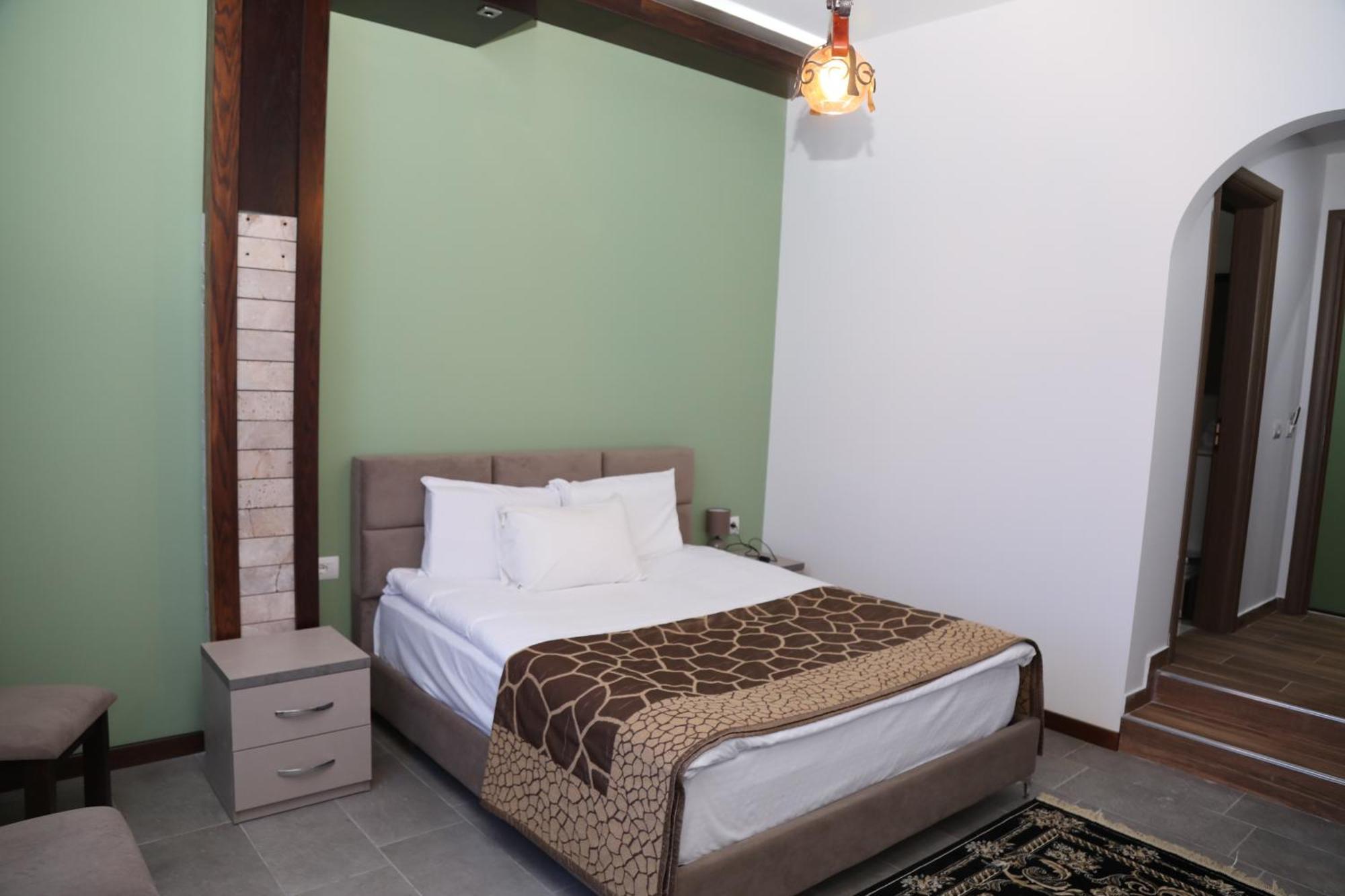 Pamja E Qyteteve Hotel Krujë